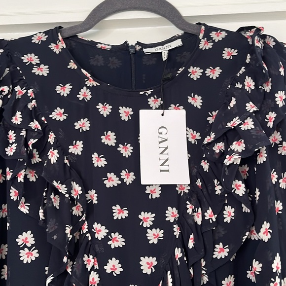 Beautiful Ganni floral dress - Picture 3 of 8